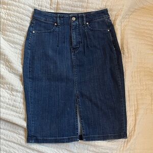 White House Black Market Dark Blue Pencil Skirt